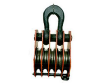 矿山开采使用重型起重滑车进行吊装作业